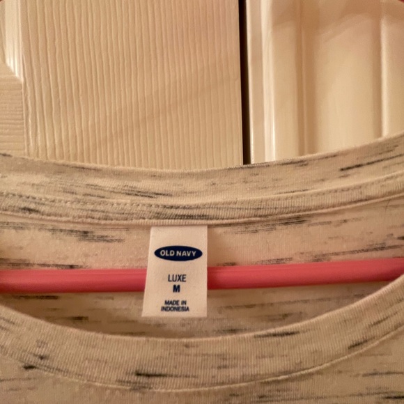 Super Comfy Pullover Tee! - Picture 4 of 4